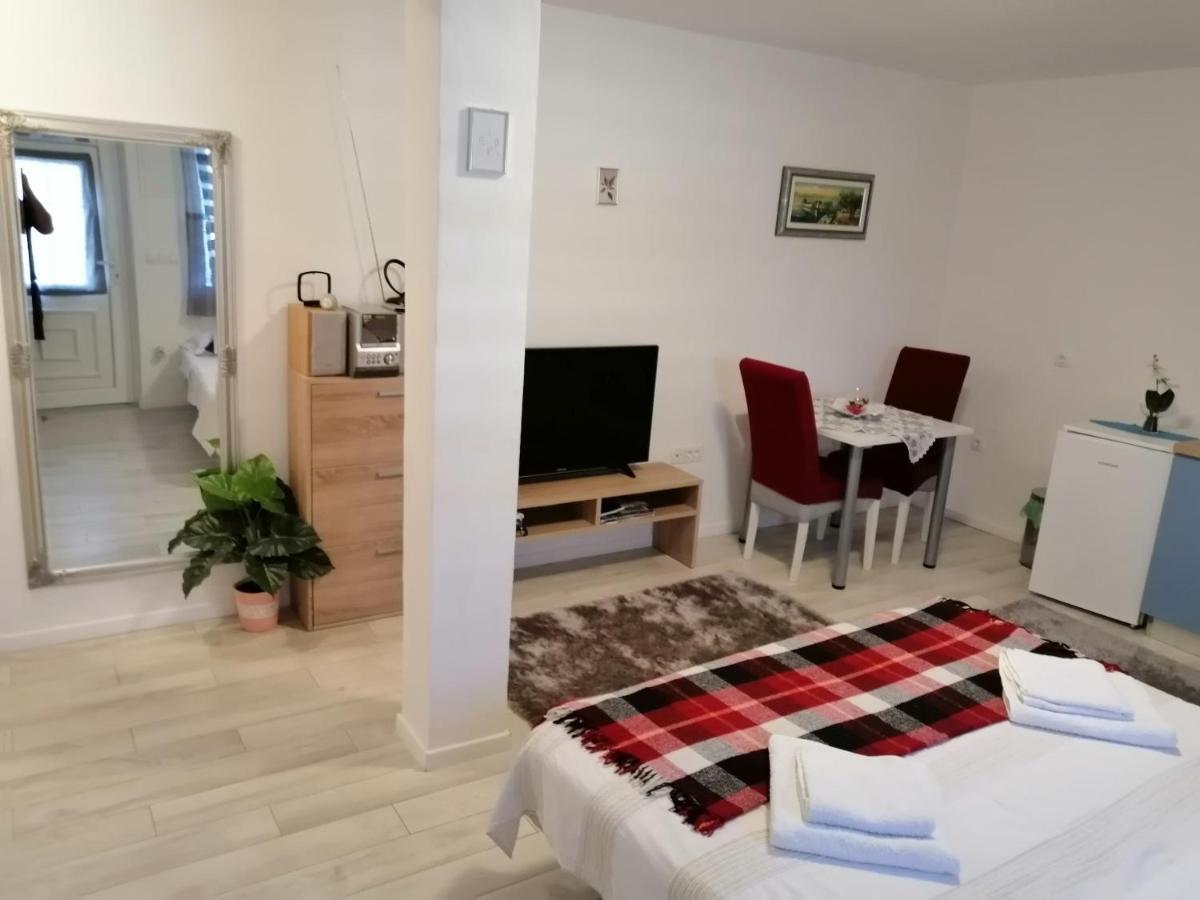 Flash Apartamento Šibenik Exterior foto