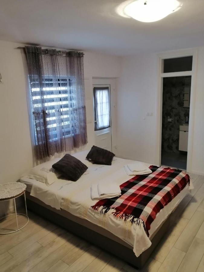 Flash Apartamento Šibenik Exterior foto