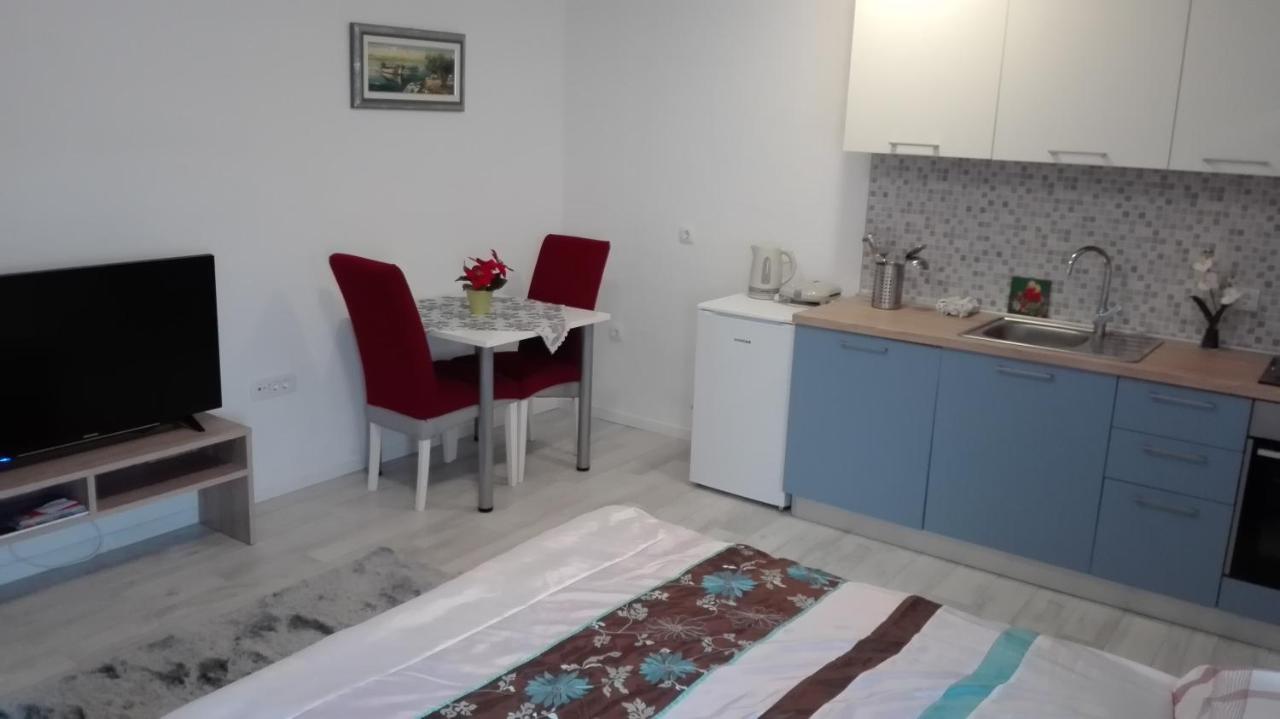 Flash Apartamento Šibenik Exterior foto
